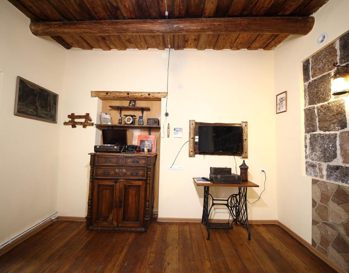 Alashkert Guesthouse ,Ալաշկերտ Հյուրատուն Гюмри Экстерьер фото