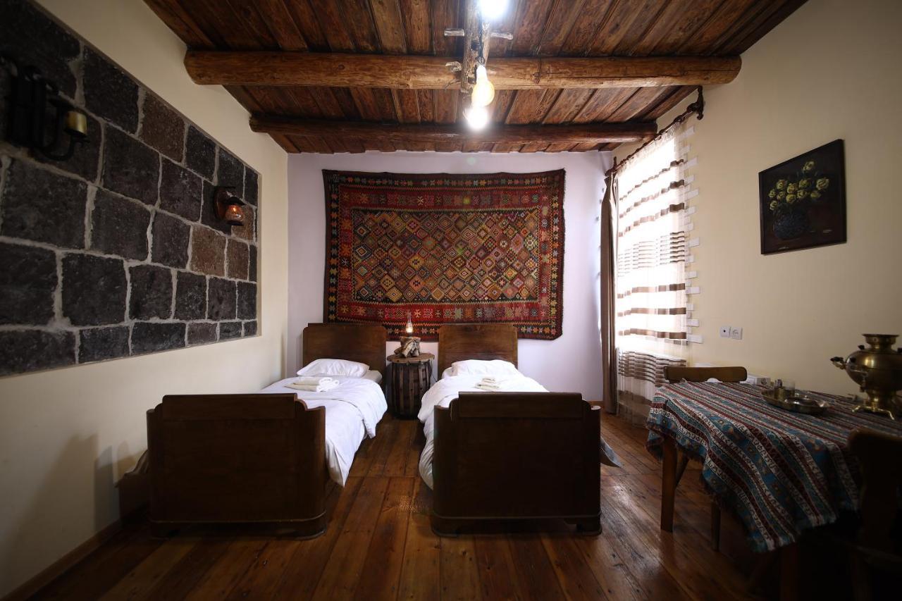Alashkert Guesthouse ,Ալաշկերտ Հյուրատուն Гюмри Экстерьер фото