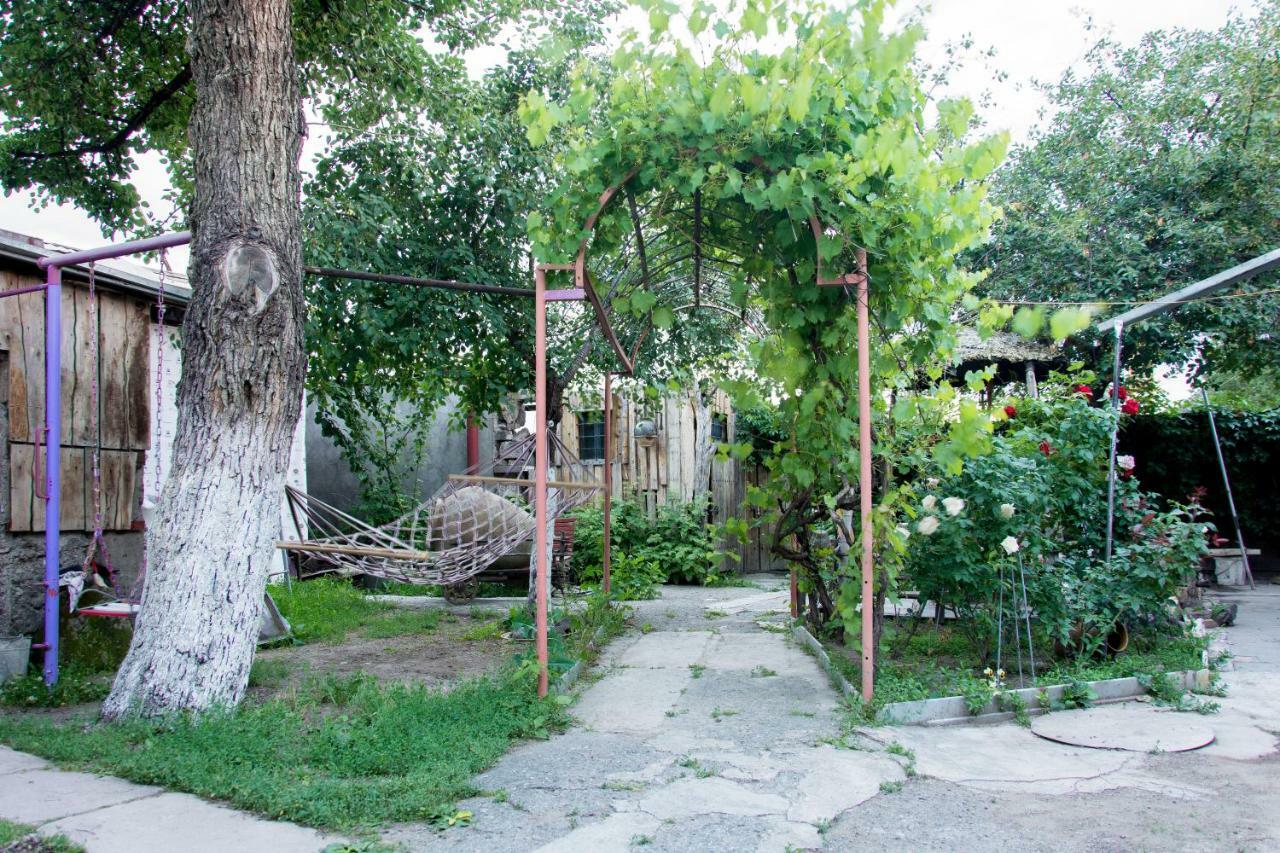 Alashkert Guesthouse ,Ալաշկերտ Հյուրատուն Гюмри Экстерьер фото